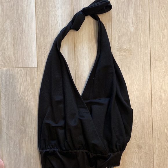 Size medium Zara halter body suit - Picture 2 of 4